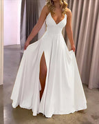 Trägerkleid mit Schlitz in Unifarbe
